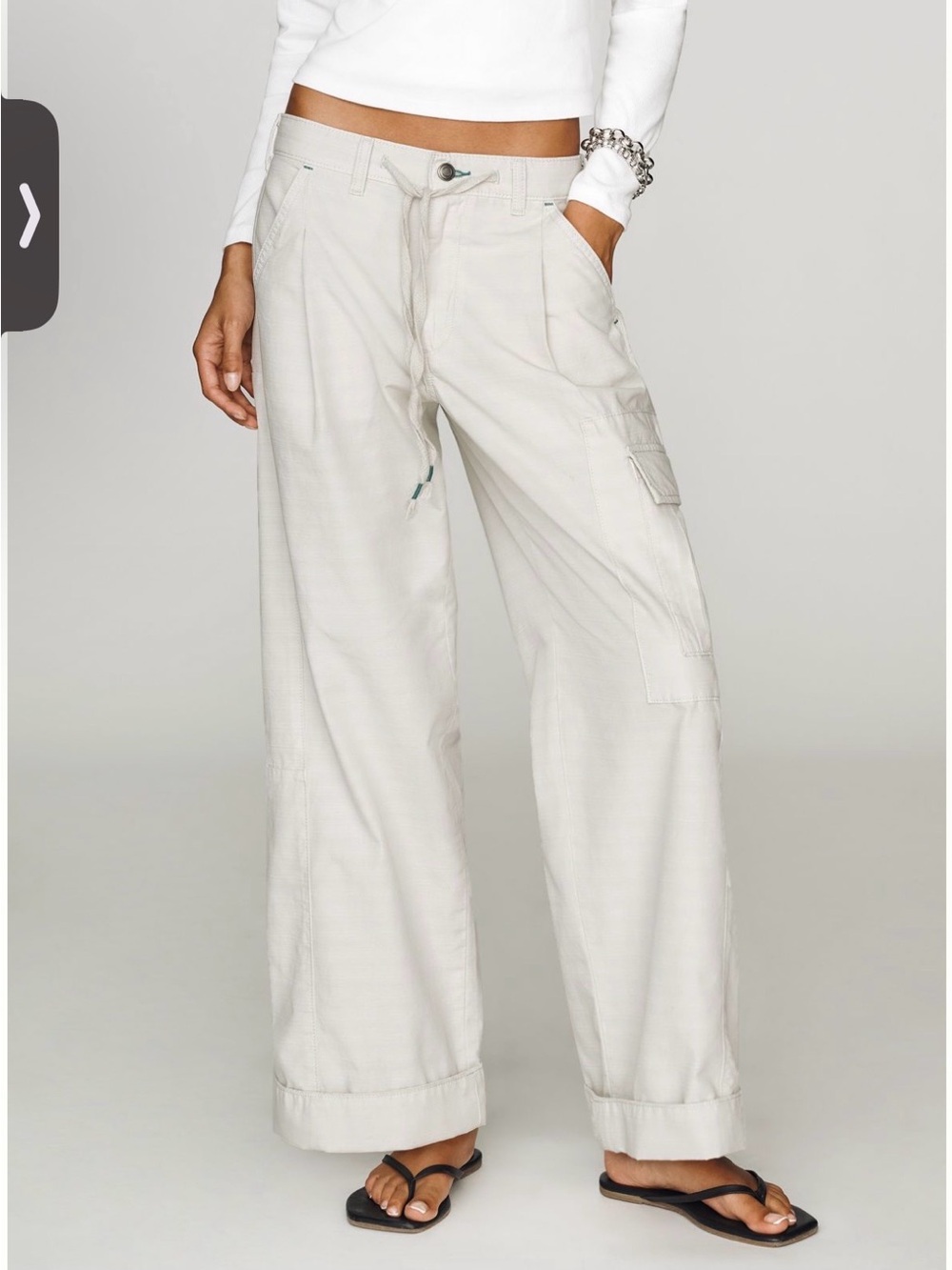 Pilcro Wide-Leg Cargo Pants in Light Beige
